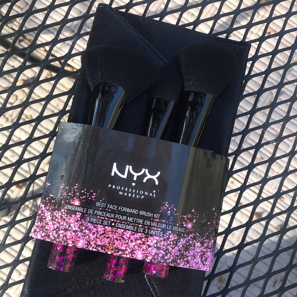 Offers welcomed NYX Professional Makeup Brush